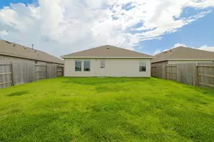 9647 Atwood Lake Dr, Baytown, TX 77521 - Photo 12