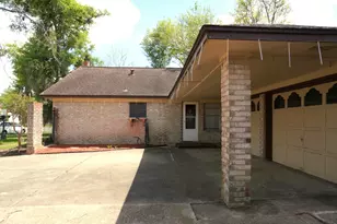 209 Dogwood St, Lake Jackson, TX 77566 - Photo 6