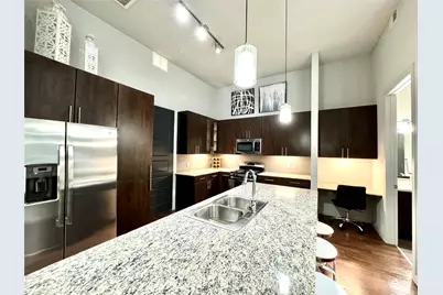 2525 McCue St Road #407, Houston, TX 77056 - Photo 4