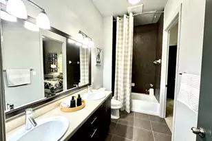 2525 McCue St Rd, Houston, TX 77056 - Photo 8