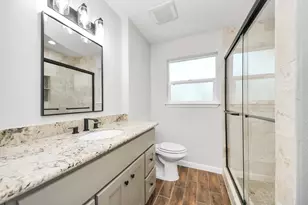 6015 McKnight St, Houston, TX 77035 - Photo 10