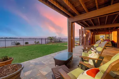 792 W Bayshore Drive, Palacios, TX 77465 - Photo 6