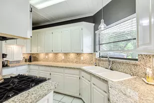 41 Robinhood Ln, Clute, TX 77531 - Photo 20