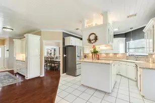 41 Robinhood Ln, Clute, TX 77531 - Photo 22