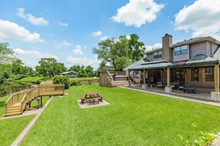 41 Robinhood Ln, Clute, TX 77531 - Photo 40