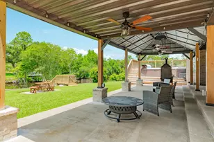 41 Robinhood Ln, Clute, TX 77531 - Photo 38