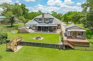 41 Robinhood Ln, Clute, TX 77531 - Photo 36