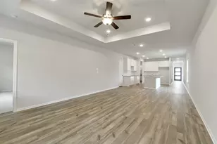 2033 Caney Crk Ct, Conroe, TX 77301 - Photo 4