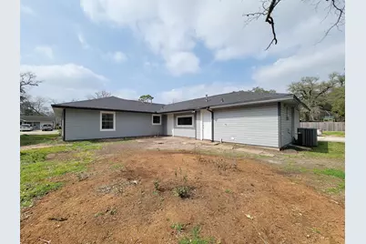 301 Cypress Street, Lake Jackson, TX 77566 - Photo 40