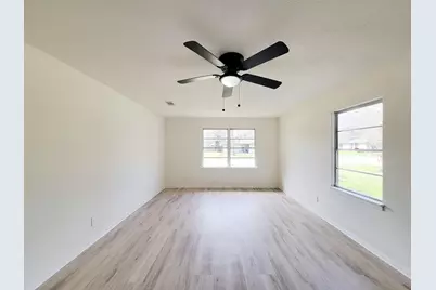 301 Cypress Street, Lake Jackson, TX 77566 - Photo 10