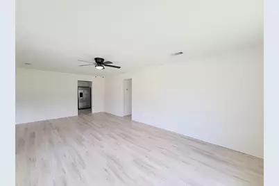 301 Cypress Street, Lake Jackson, TX 77566 - Photo 8