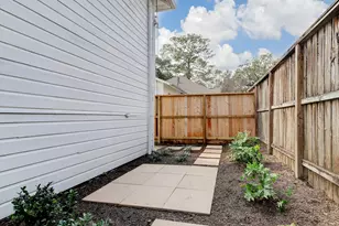 1508 Cortlandt St, Houston, TX 77008 - Photo 1