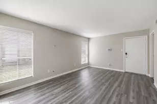 11715 S Glen Dr, Houston, TX 77099 - Photo 12