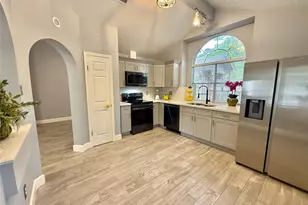 4122 Meadowgold Ln, Houston, TX 77345 - Photo 6