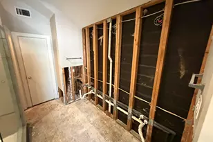 2710 Hullsmith Dr, Houston, TX 77063 - Photo 14