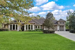 8483 Majestic Lake Ct, Montgomery, TX 77316 - Photo 2