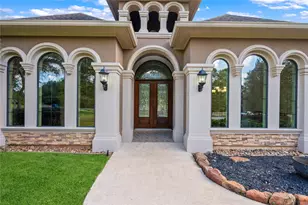 8483 Majestic Lake Ct, Montgomery, TX 77316 - Photo 4