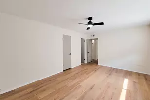 2101 Fountain View Dr, Houston, TX 77057 - Photo 14