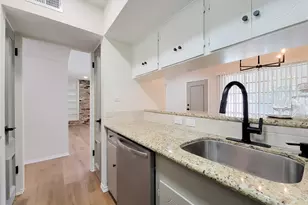 2101 Fountain View Dr, Houston, TX 77057 - Photo 12