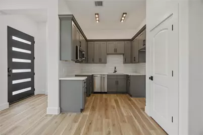 7900 Bowen Street #B, Houston, TX 77051 - Photo 8