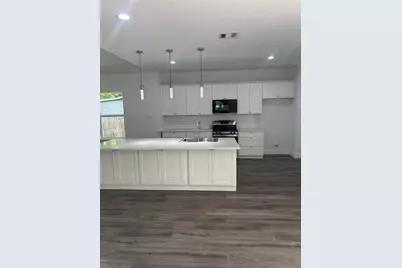 4323 Oxford Street, Houston, TX 77022 - Photo 6