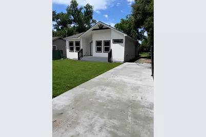 4323 Oxford Street, Houston, TX 77022 - Photo 1