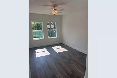 4323 Oxford Street, Houston, TX 77022 - Photo 10