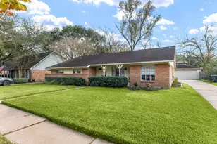 6019 Cartagena St, Houston, TX 77035 - Photo 2