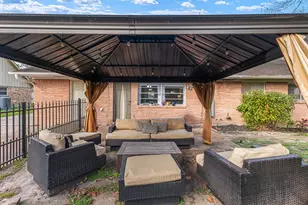 6019 Cartagena St, Houston, TX 77035 - Photo 26