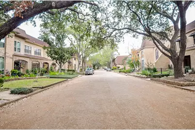 44 Bayou Pointe Drive, Houston, TX 77063 - Photo 38