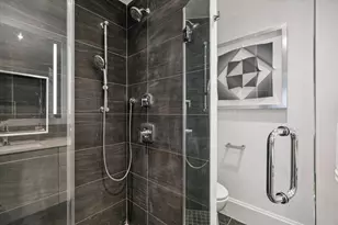 1701 Hermann Dr, Houston, TX 77004 - Photo 14