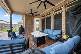 12411 Emerald Ln, Mont Belvieu, TX 77523 - Photo 40