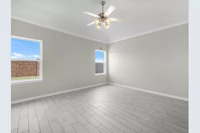 13210 Anchor Isle Court, La Marque, TX 77568 - Photo 10