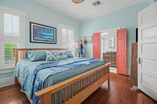 2211 Bernardo De Galvez Ave, Galveston, TX 77550 - Photo 30