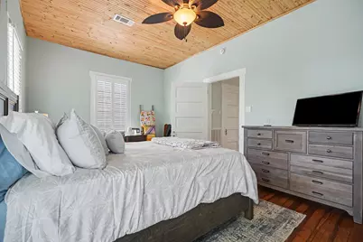 2211 Bernardo De Galvez Avenue, Galveston, TX 77550 - Photo 24
