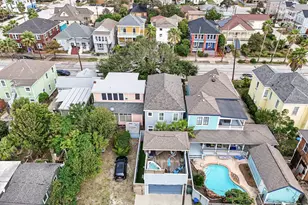 2211 Bernardo De Galvez Ave, Galveston, TX 77550 - Photo 40