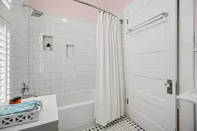 2211 Bernardo De Galvez Avenue, Galveston, TX 77550 - Photo 28