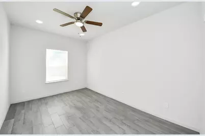 205 Memon Lane, Deer Park, TX 77536 - Photo 10