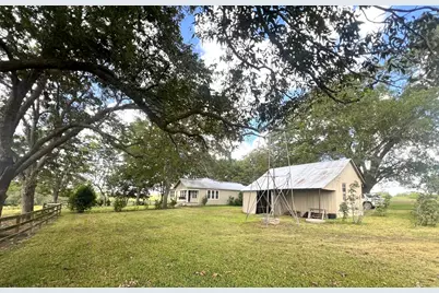 1137 Stokes Road, New Ulm, TX 78950 - Photo 4