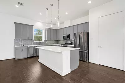 449 W 25th Street #C, Houston, TX 77008 - Photo 6