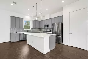 449 W 25th St, Houston, TX 77008 - Photo 6