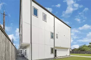 449 W 25th St, Houston, TX 77008 - Photo 22