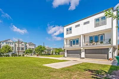 449 W 25th Street #C, Houston, TX 77008 - Photo 1