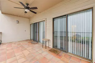 401 Lakeside Ln, Houston, TX 77058 - Photo 32