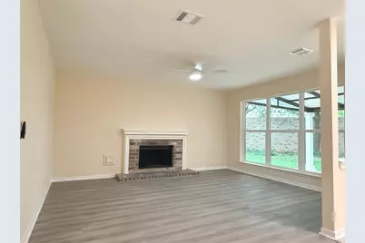2802 Sunshine Circle, Sugar Land, TX 77479 - Photo 8