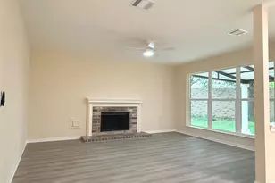 2802 Sunshine Cir, Sugar Land, TX 77479 - Photo 8