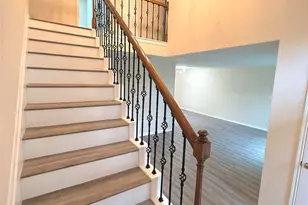 2802 Sunshine Cir, Sugar Land, TX 77479 - Photo 12