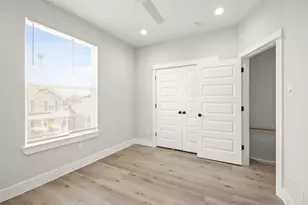 2105 Sam Wilson St, Houston, TX 77020 - Photo 10