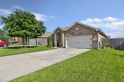 10019 Pine Valley Court, Baytown, TX 77521 - Photo 30