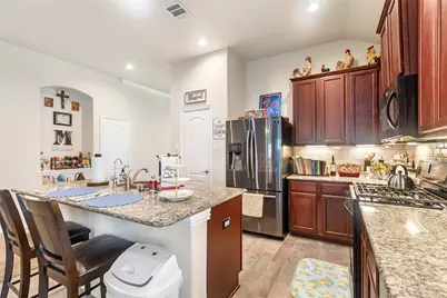 10019 Pine Valley Court, Baytown, TX 77521 - Photo 6